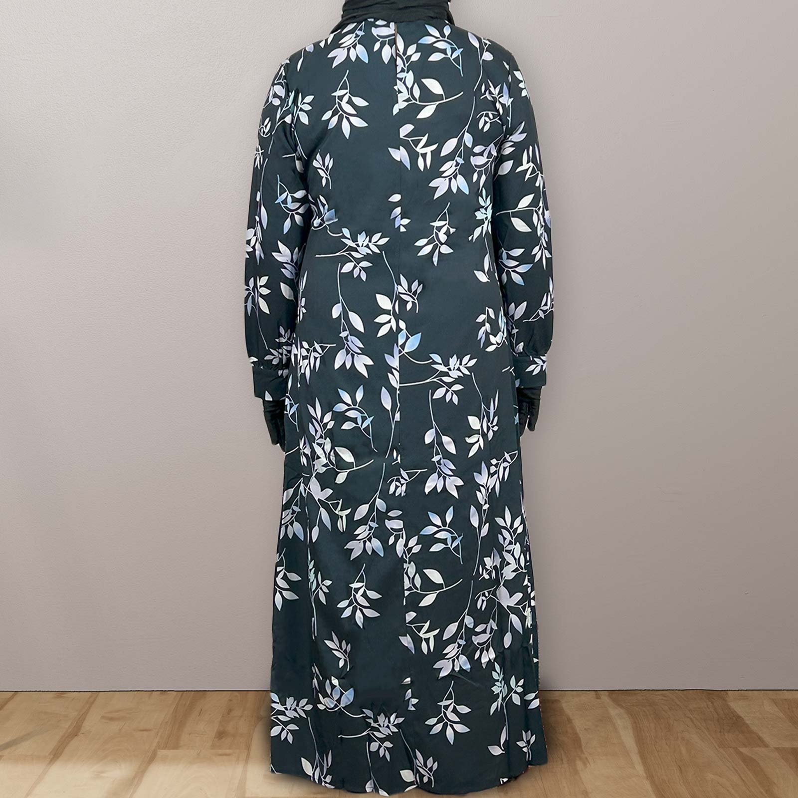 o-neck design with zipper closure on the back