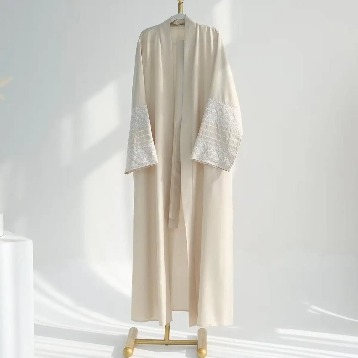 embroidered-open-front-abaya-with-matching-belt