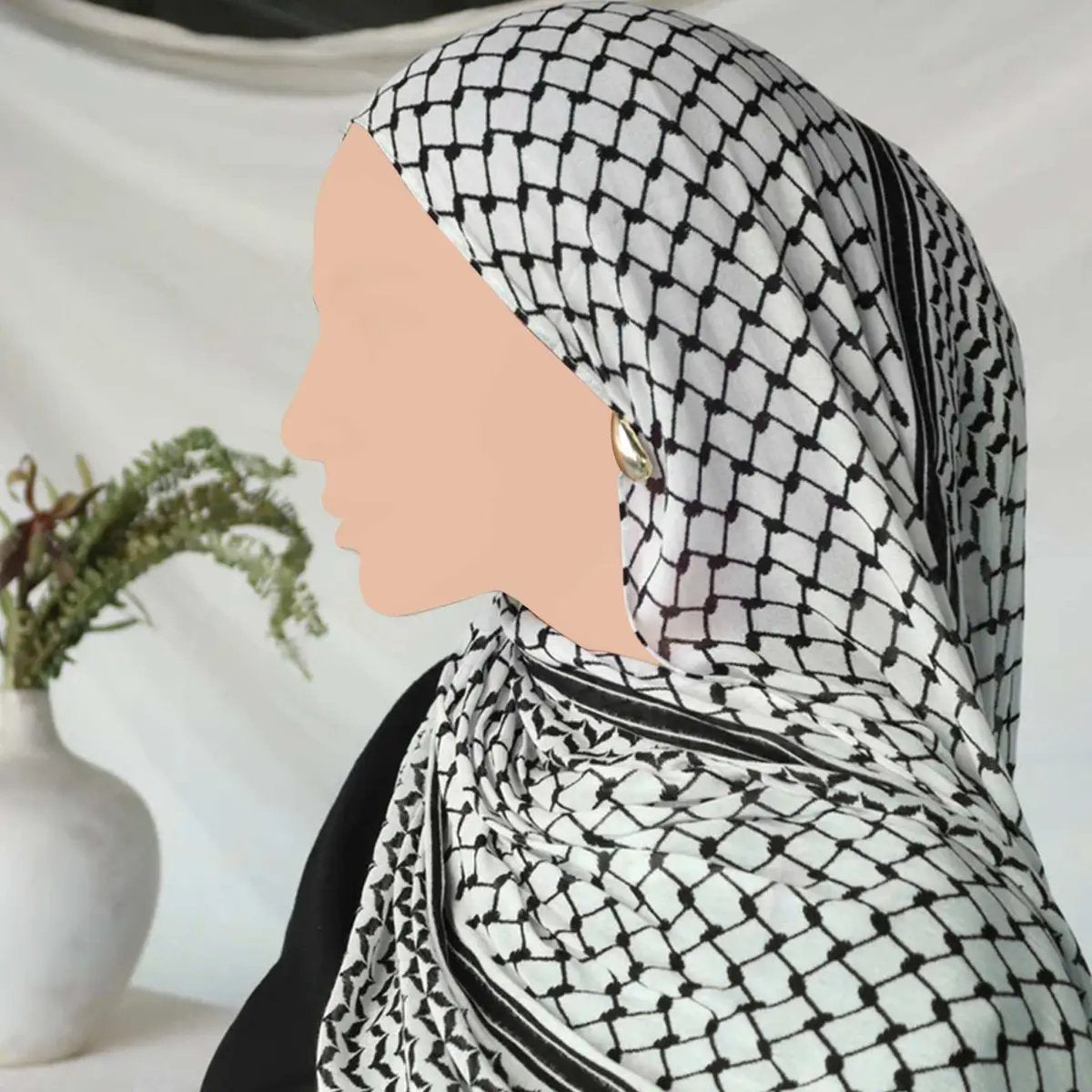 palestine-keffiyeh-elegant-and-symbolic-hijab